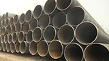 Spiral welded steel pipe and welded steel pipe which is better