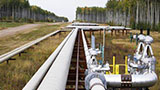 What types of oil pipelines are there