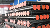 What are the classifications of seamless steel pipes commonly used for fluid transportation in proce