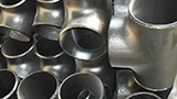 What is the difference between mechanical steel tee and reducing steel tee, and under what circumsta